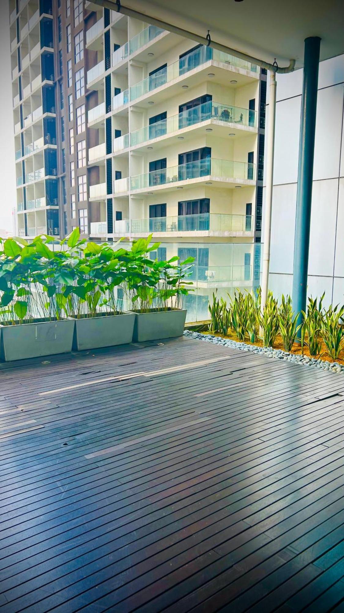 Summer Suites Klcc By Impexia Kuala Lumpur Exterior foto