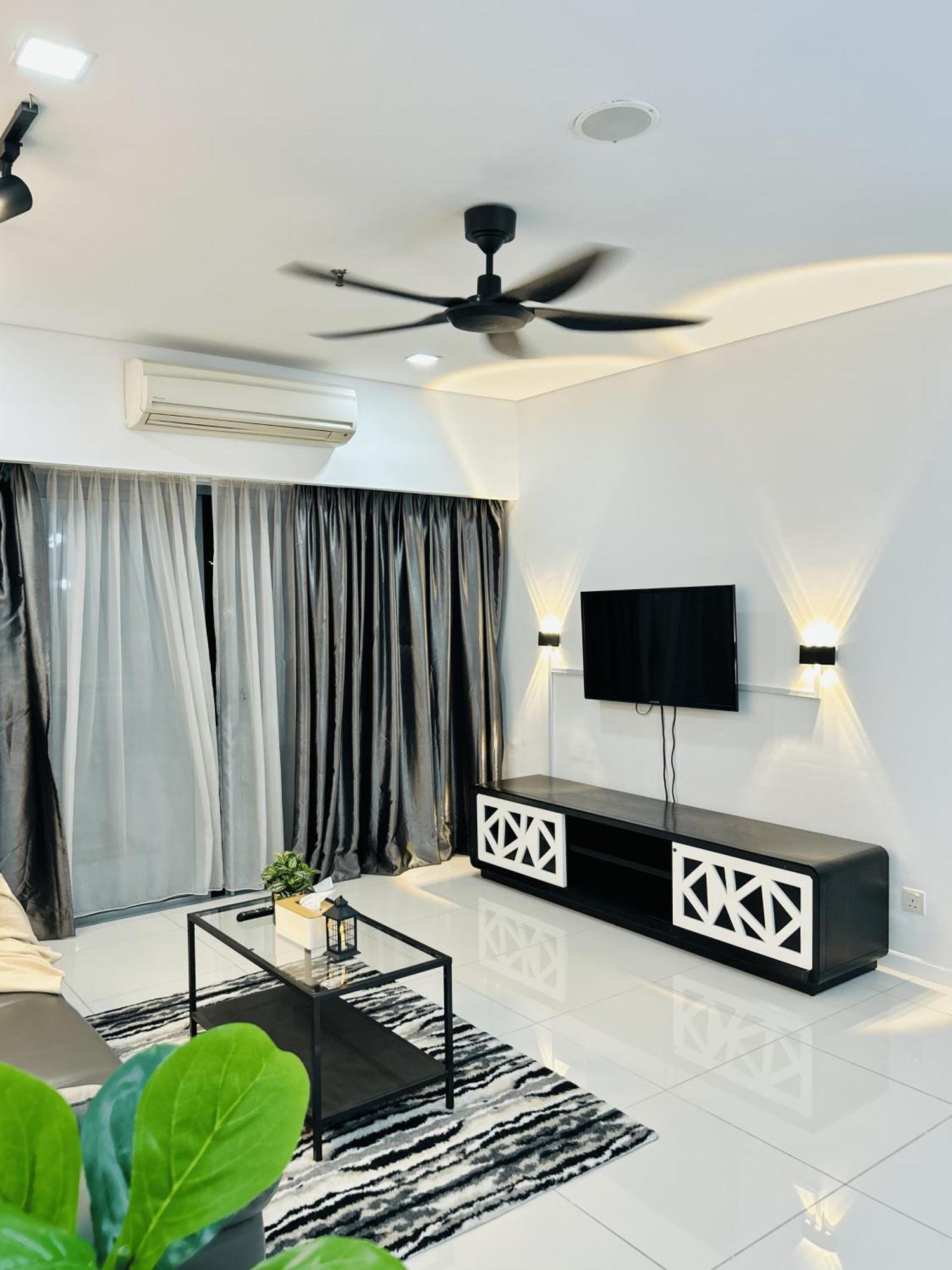 Summer Suites Klcc By Impexia Kuala Lumpur Exterior foto