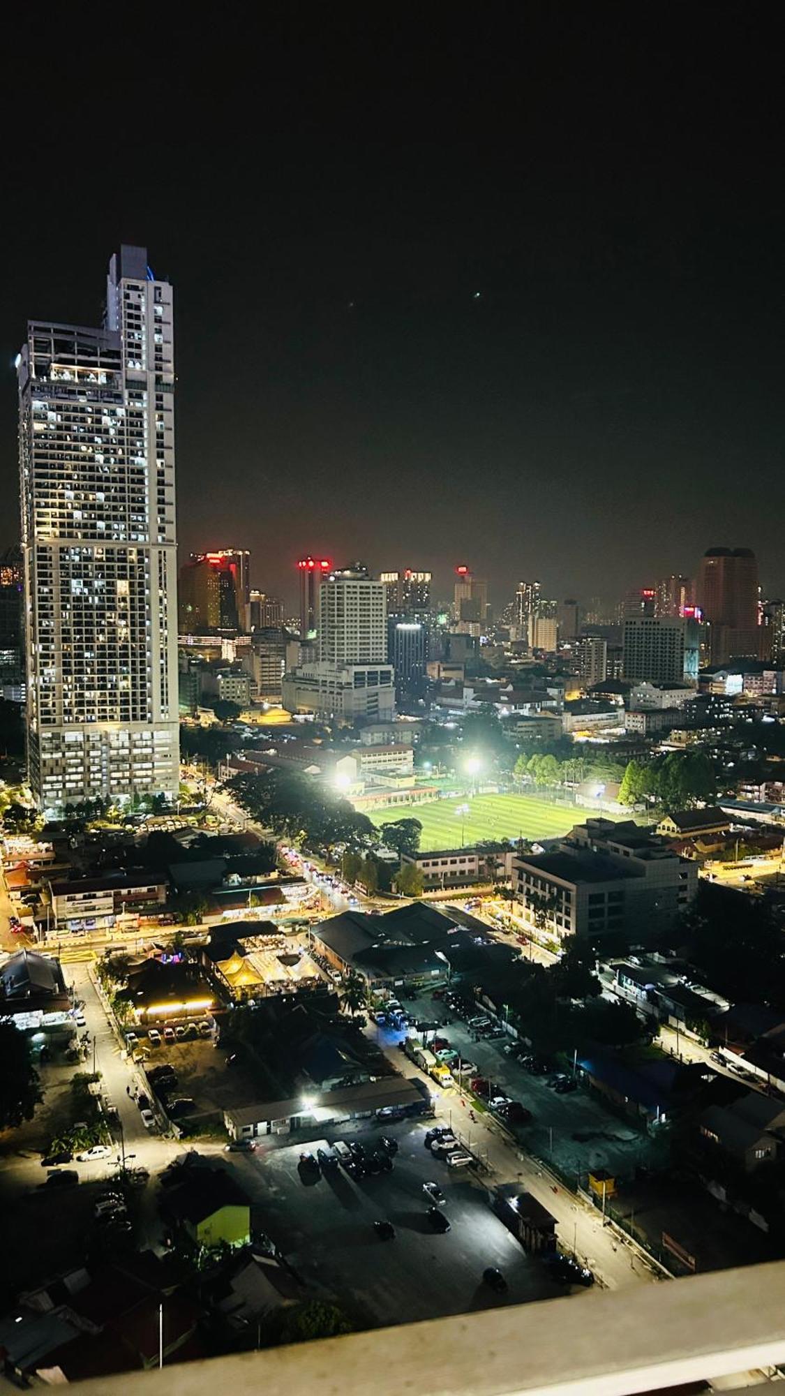 Summer Suites Klcc By Impexia Kuala Lumpur Exterior foto