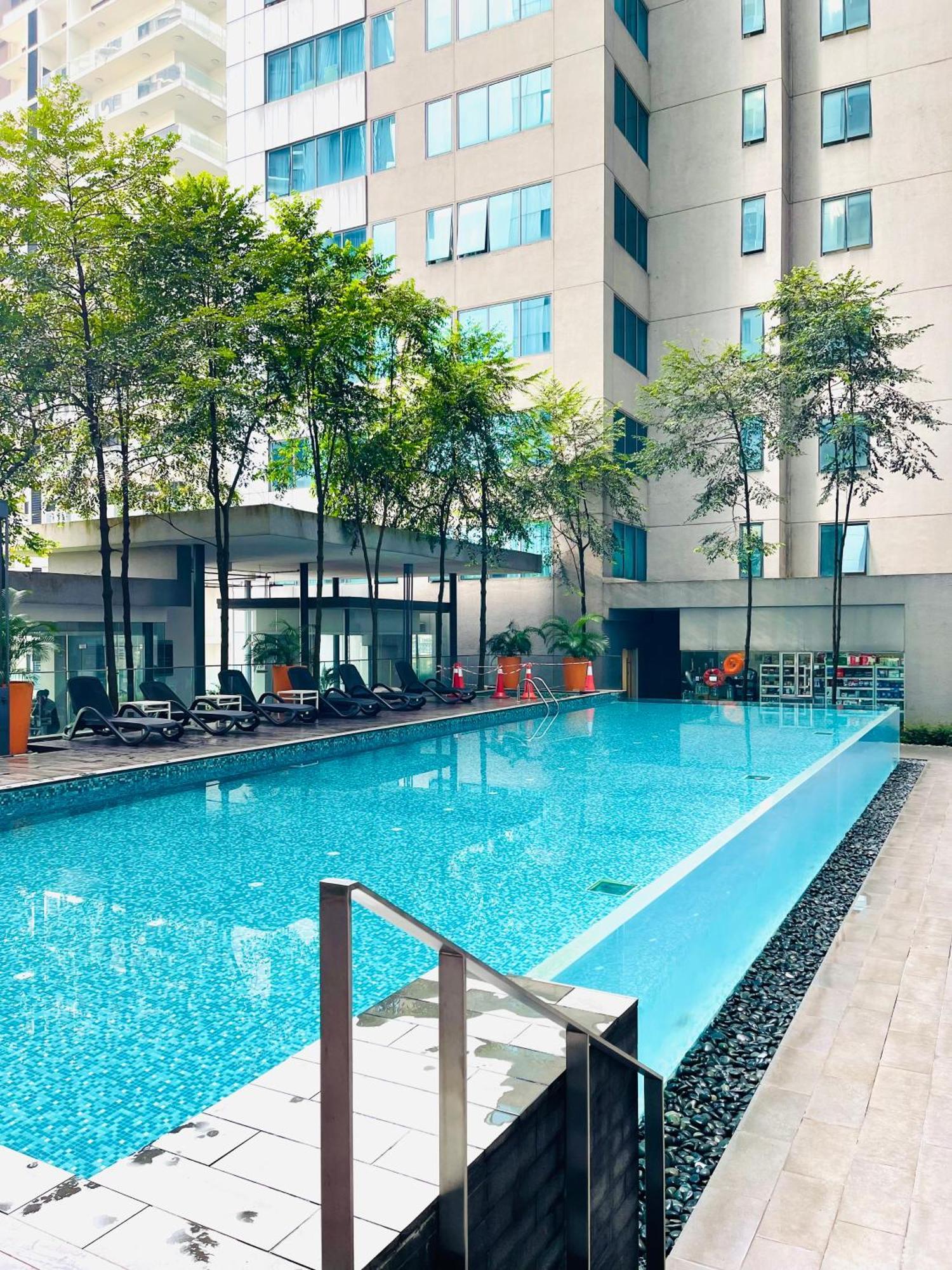 Summer Suites Klcc By Impexia Kuala Lumpur Exterior foto