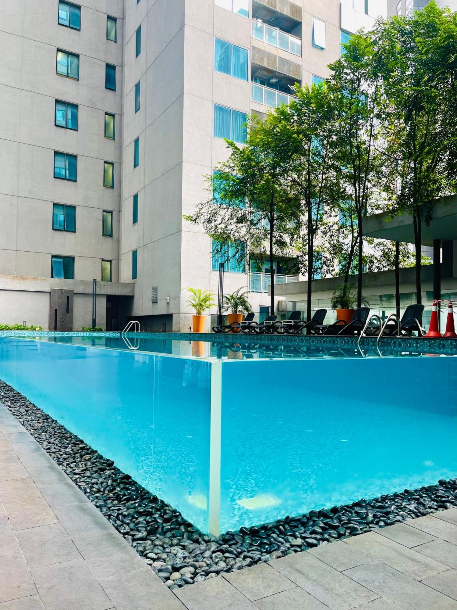 Summer Suites Klcc By Impexia Kuala Lumpur Exterior foto